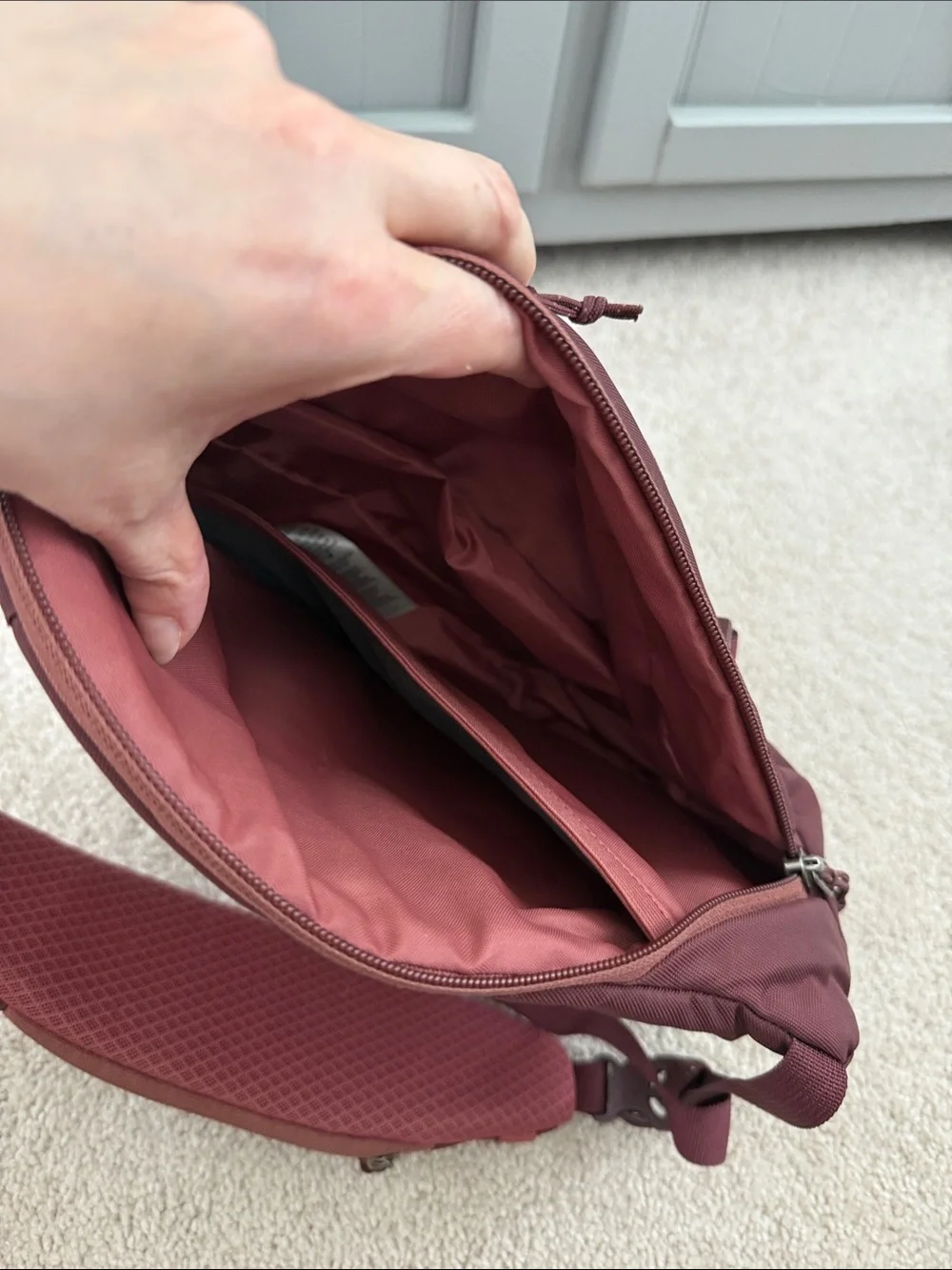 Patagonia Maroon Sling Pack with Front Straps - Picture 4 of 5